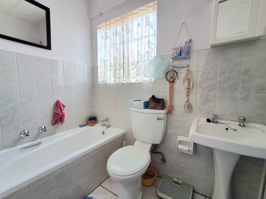 2 Bedroom Property for Sale in Eden Glen Gauteng