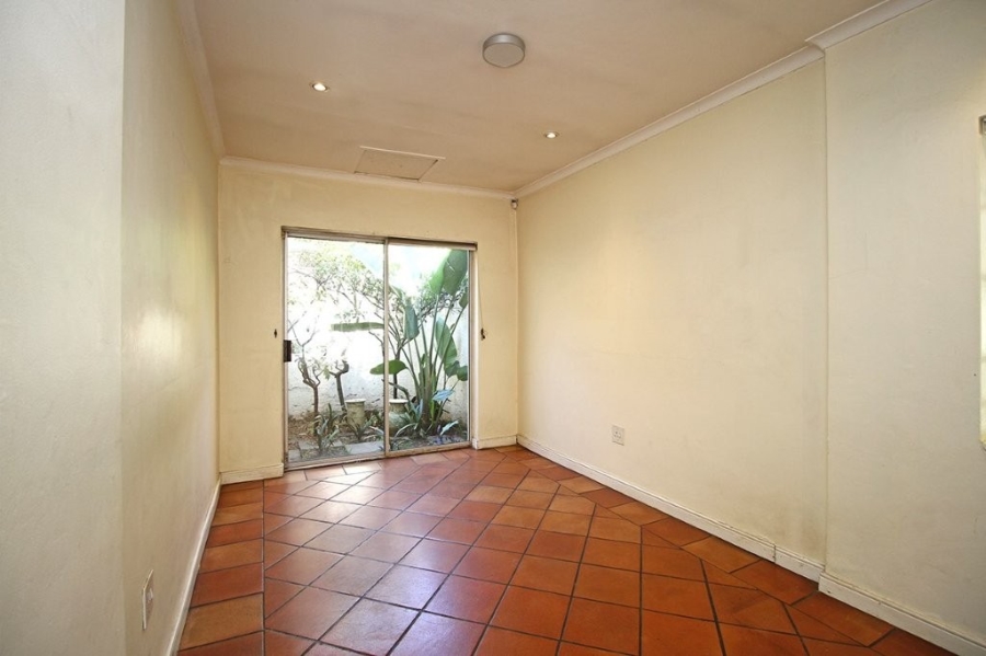 To Let 3 Bedroom Property for Rent in Fairwood Gauteng