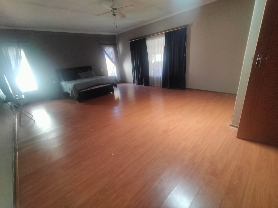 6 Bedroom Property for Sale in Pretoria North Gauteng