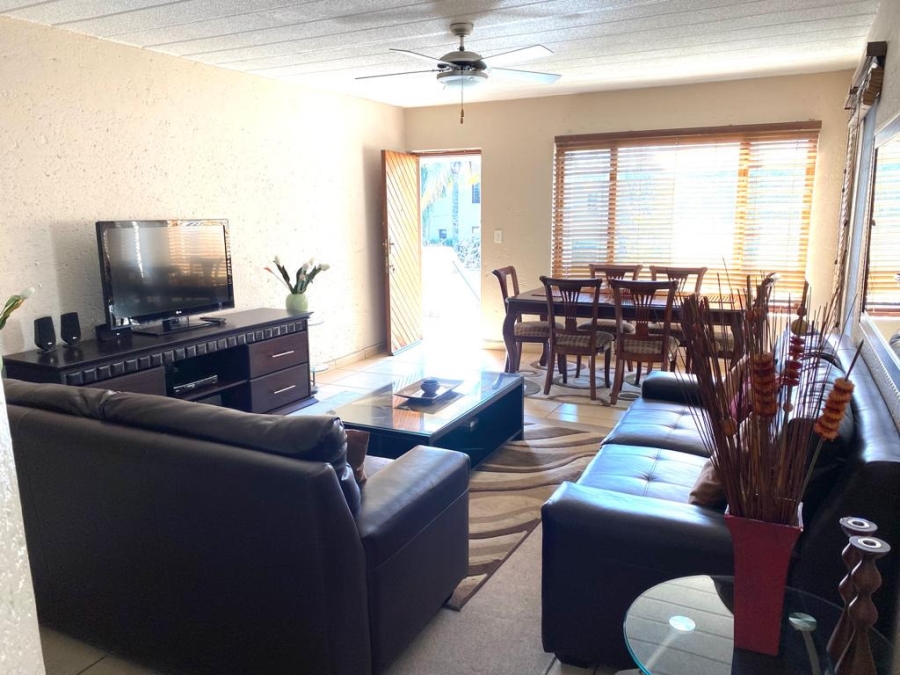 To Let 2 Bedroom Property for Rent in Sandown Gauteng