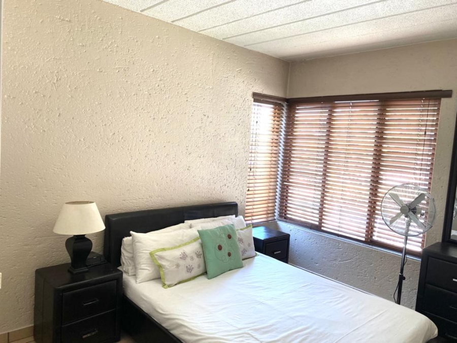 To Let 2 Bedroom Property for Rent in Sandown Gauteng