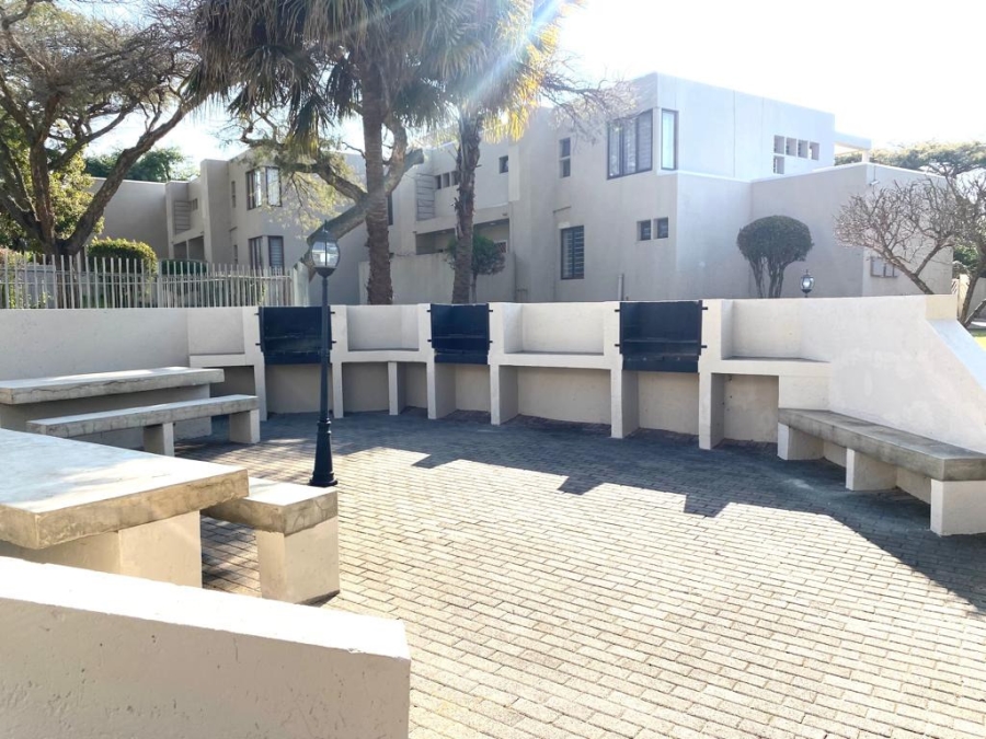 To Let 2 Bedroom Property for Rent in Sandown Gauteng