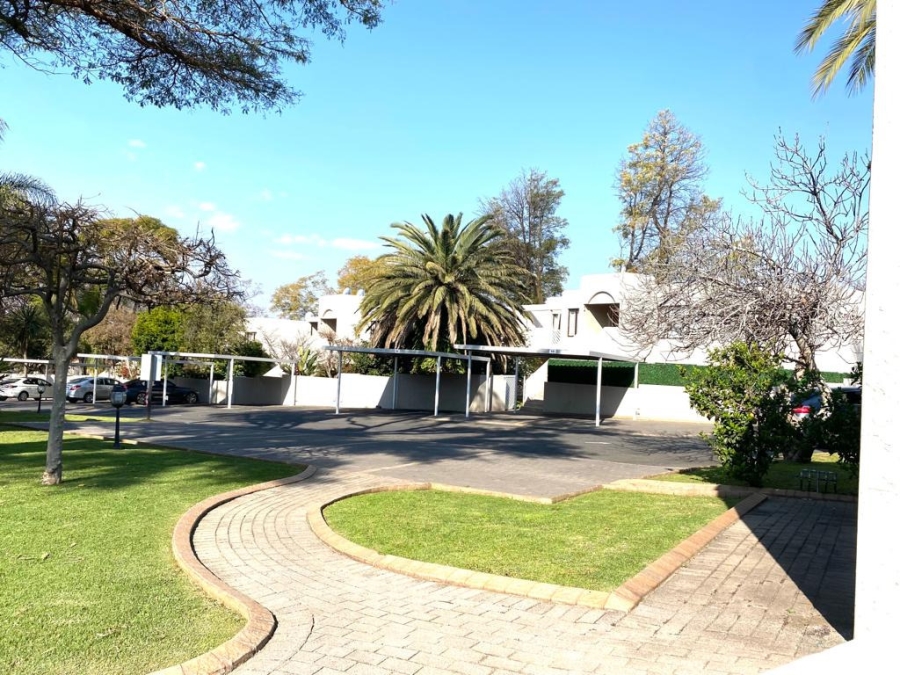 To Let 2 Bedroom Property for Rent in Sandown Gauteng