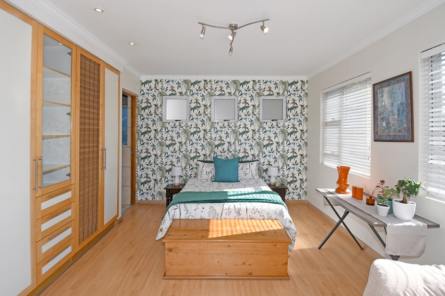 To Let 4 Bedroom Property for Rent in Beverley Gauteng