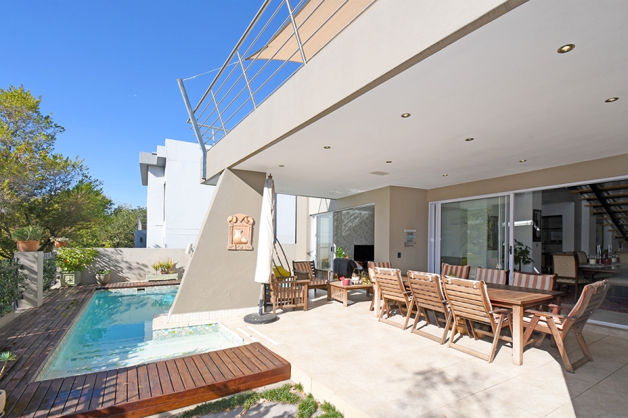 To Let 4 Bedroom Property for Rent in Beverley Gauteng