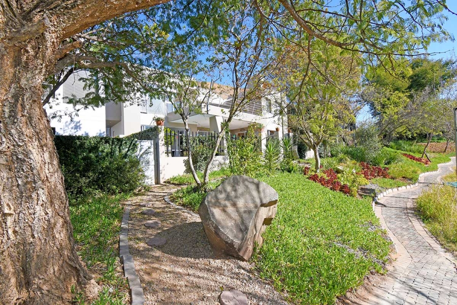 To Let 4 Bedroom Property for Rent in Beverley Gauteng