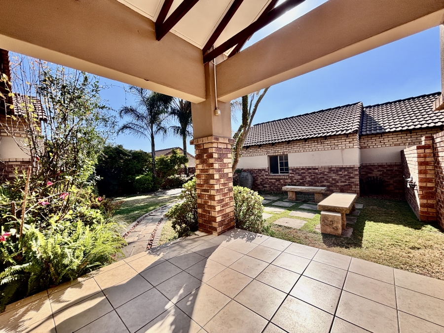 3 Bedroom Property for Sale in Equestria Gauteng