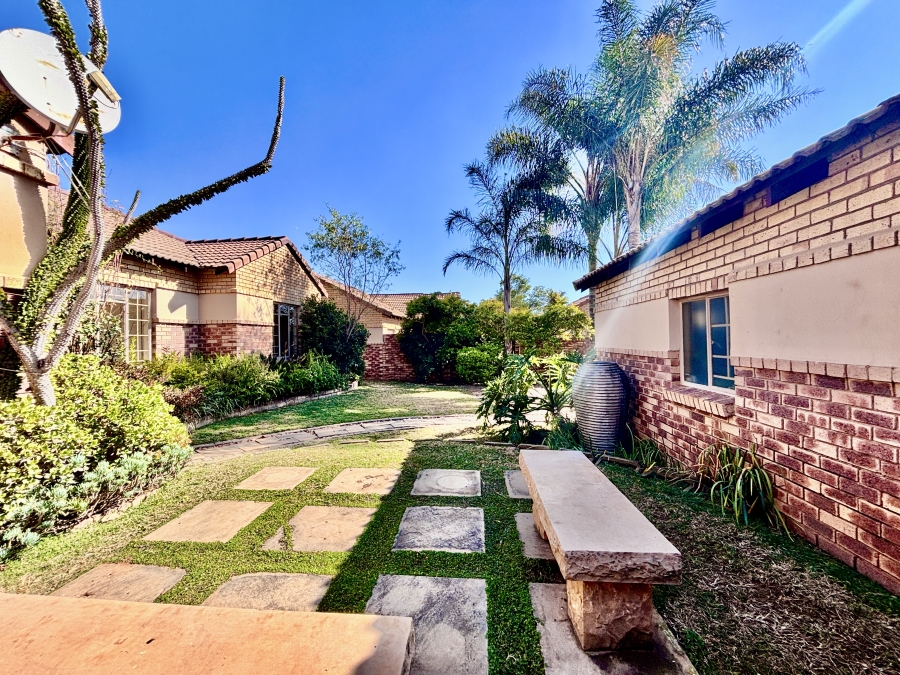 3 Bedroom Property for Sale in Equestria Gauteng