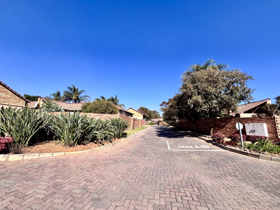 3 Bedroom Property for Sale in Equestria Gauteng