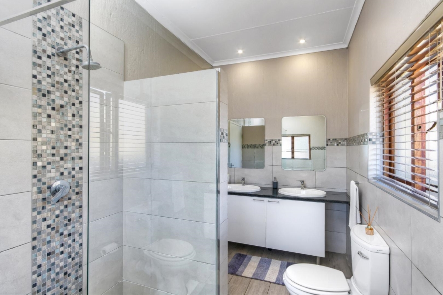 3 Bedroom Property for Sale in Halfway Gardens Gauteng