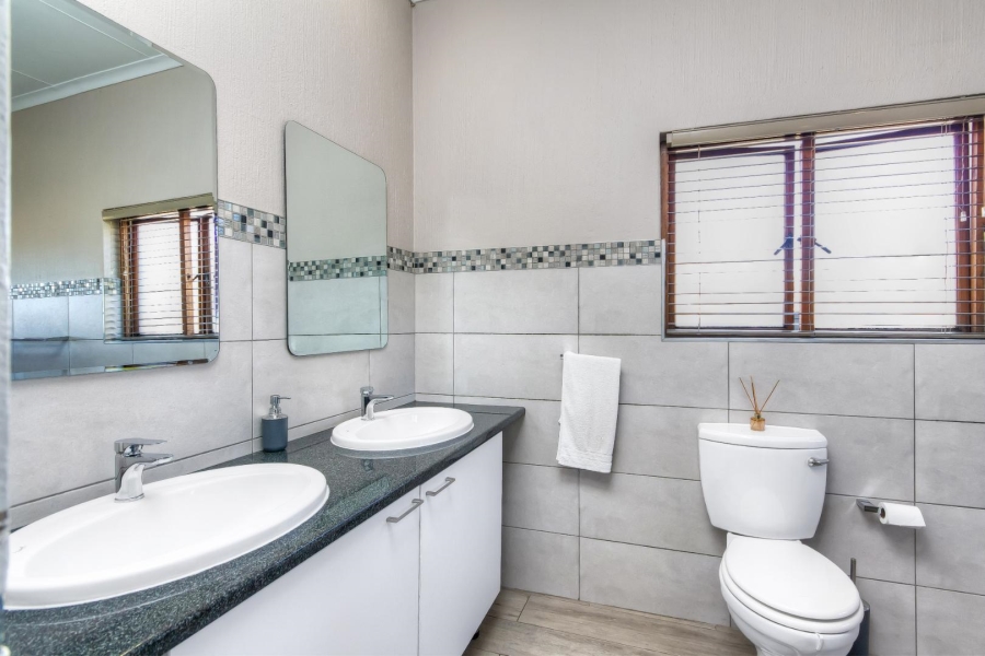 3 Bedroom Property for Sale in Halfway Gardens Gauteng