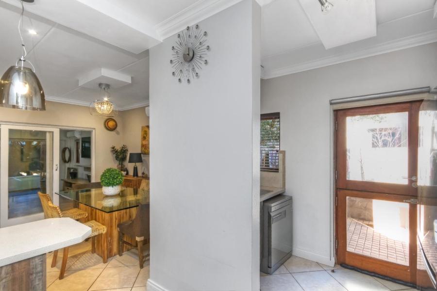 3 Bedroom Property for Sale in Crowthorne AH Gauteng
