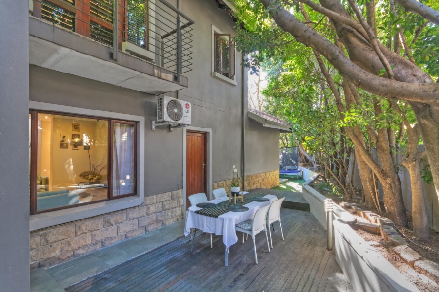 3 Bedroom Property for Sale in Crowthorne AH Gauteng