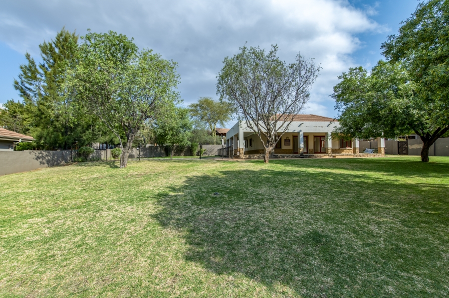3 Bedroom Property for Sale in Crowthorne AH Gauteng