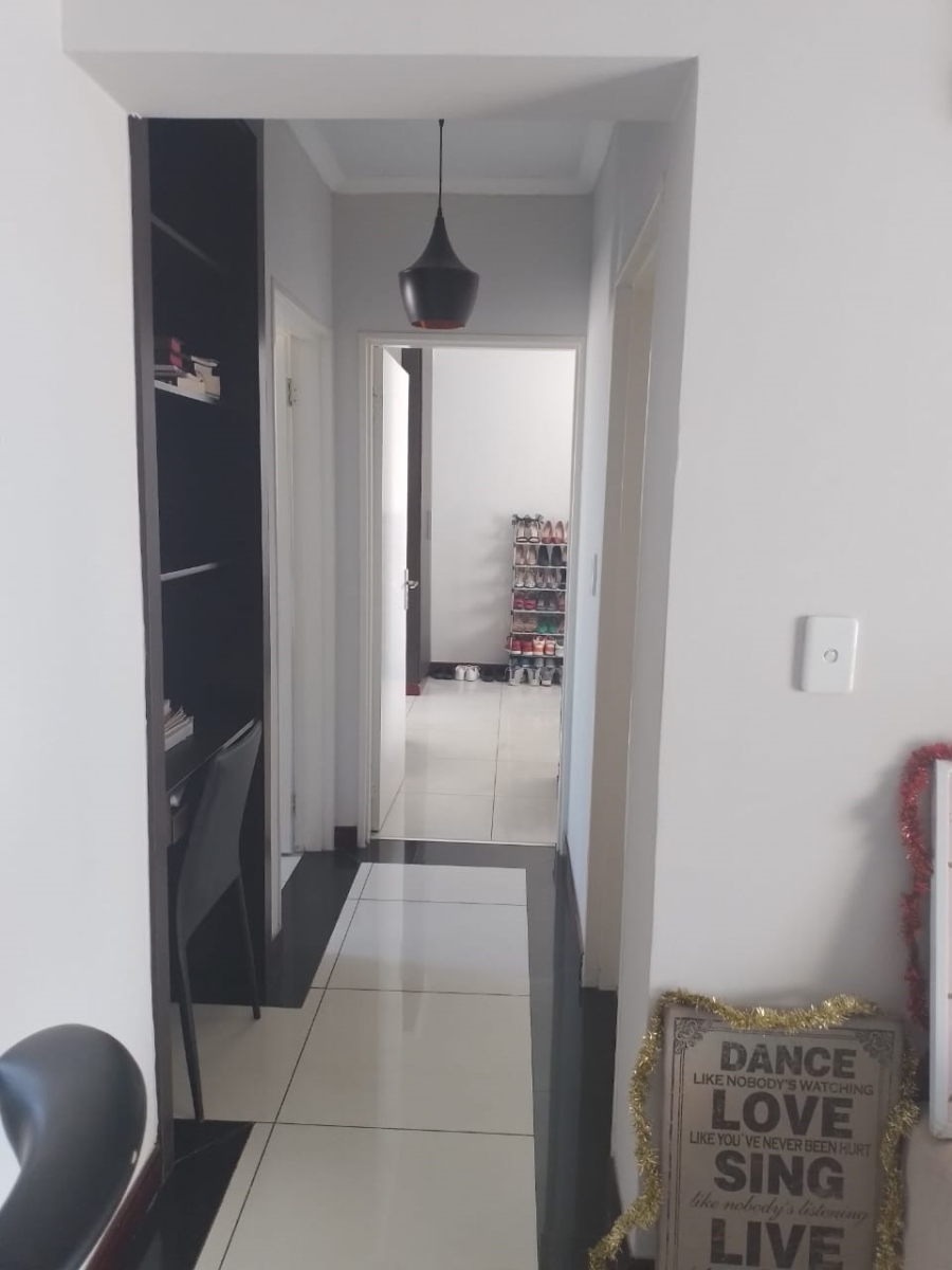 To Let 2 Bedroom Property for Rent in Noordwyk Gauteng