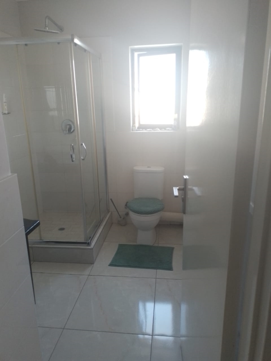 To Let 2 Bedroom Property for Rent in Noordwyk Gauteng