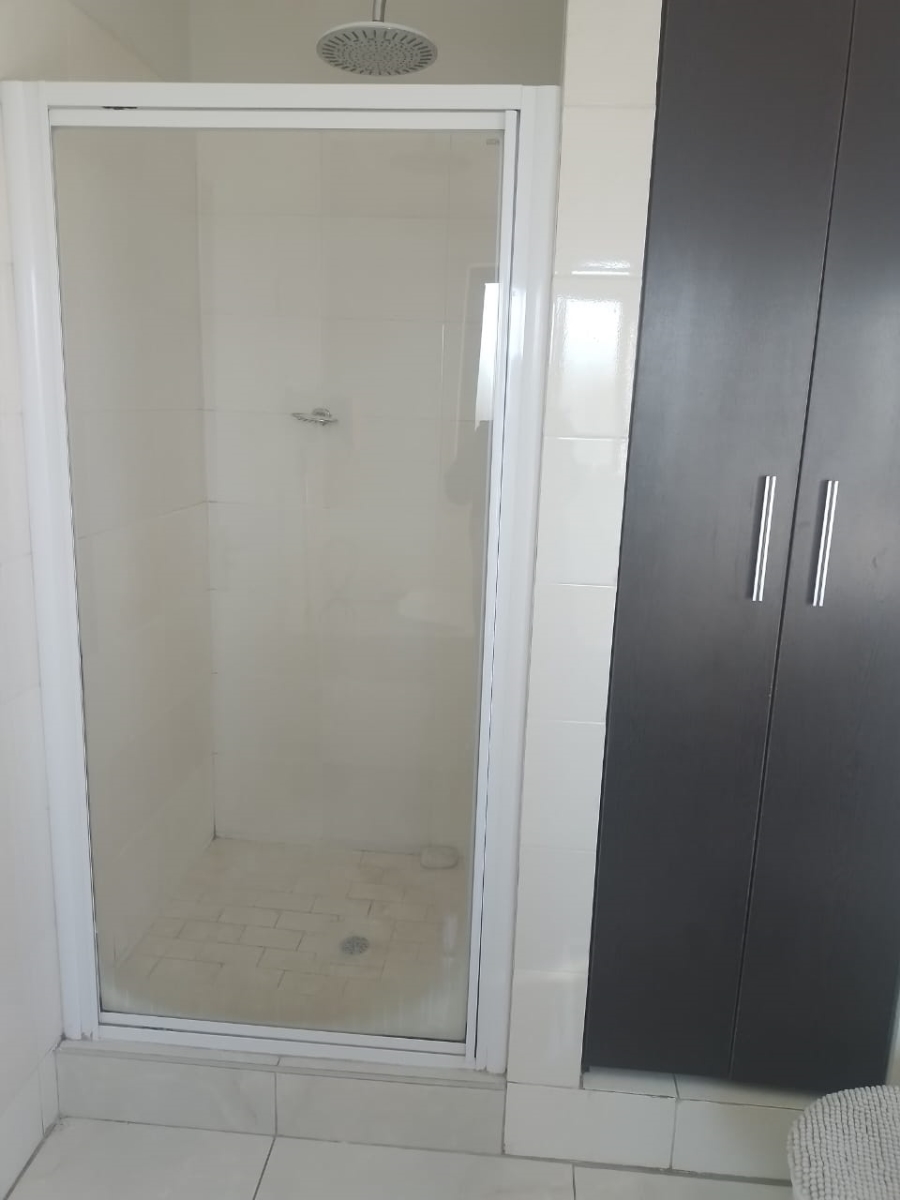 To Let 2 Bedroom Property for Rent in Noordwyk Gauteng