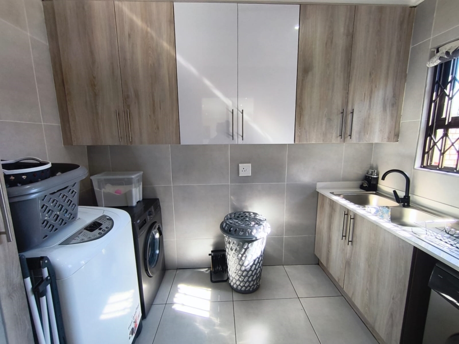 3 Bedroom Property for Sale in New Redruth Gauteng