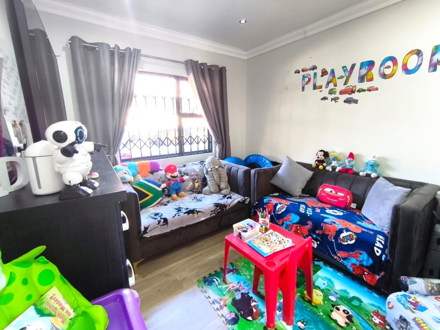 3 Bedroom Property for Sale in New Redruth Gauteng