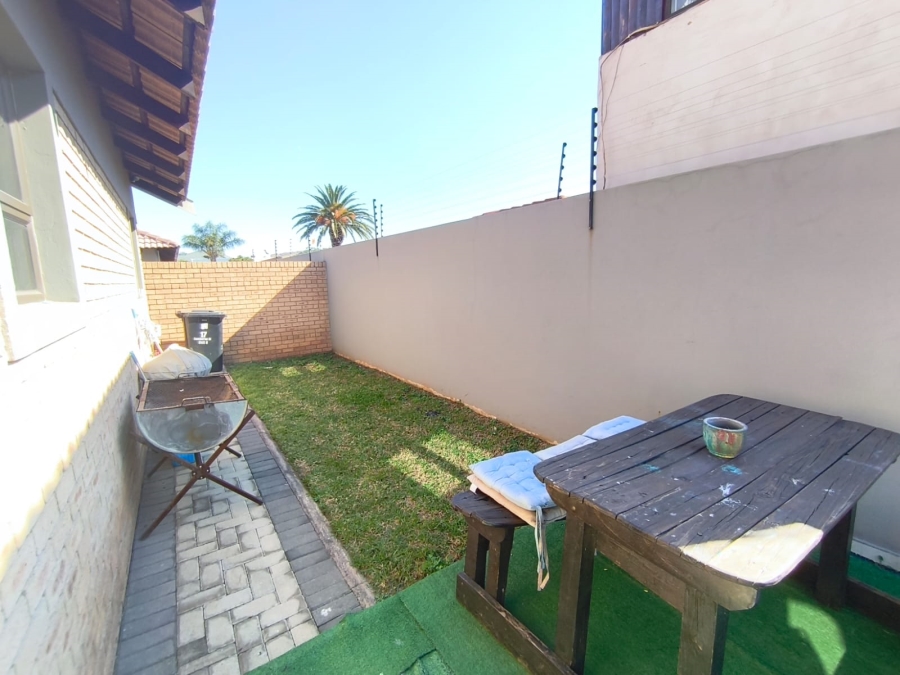 3 Bedroom Property for Sale in New Redruth Gauteng