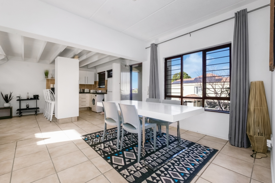 To Let 2 Bedroom Property for Rent in Sandown Gauteng