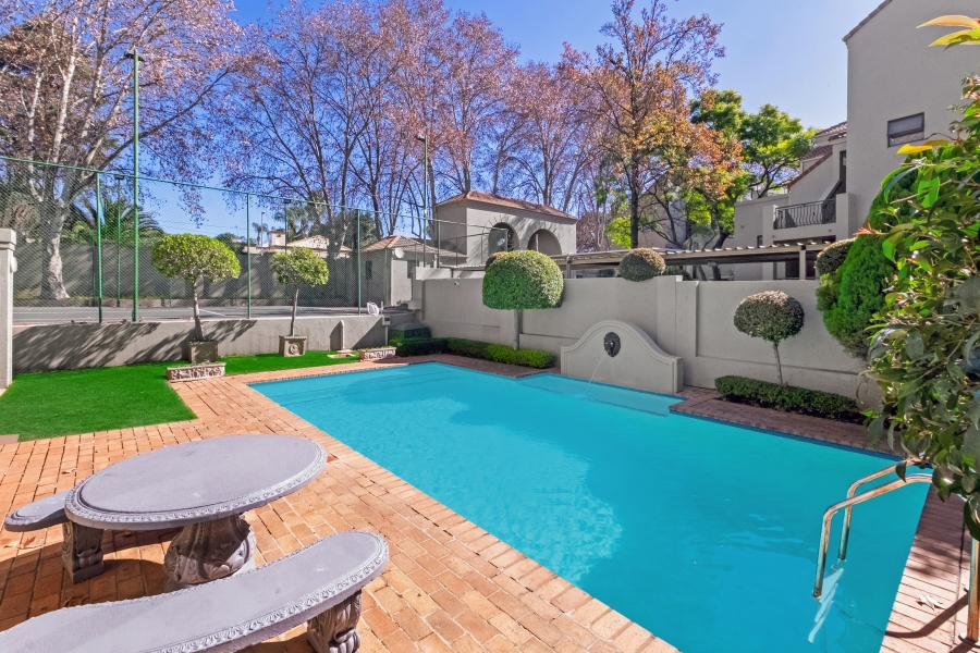 To Let 2 Bedroom Property for Rent in Sandown Gauteng