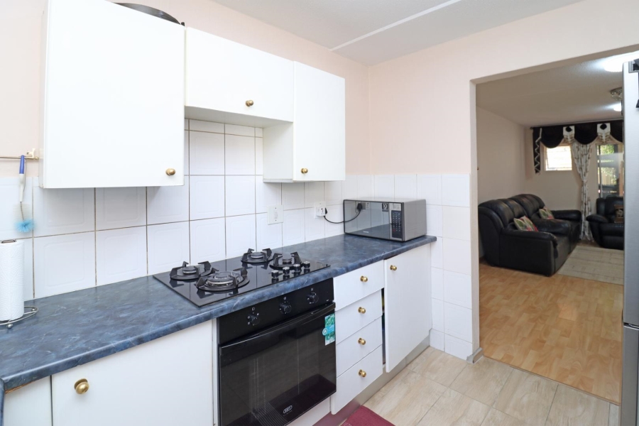 3 Bedroom Property for Sale in Vorna Valley Gauteng