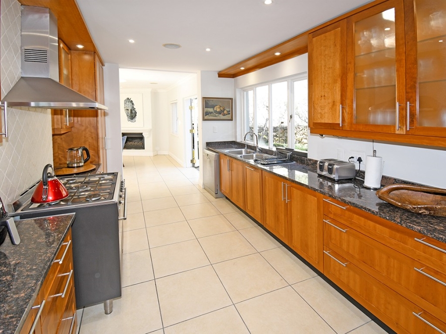 5 Bedroom Property for Sale in Sandhurst Gauteng