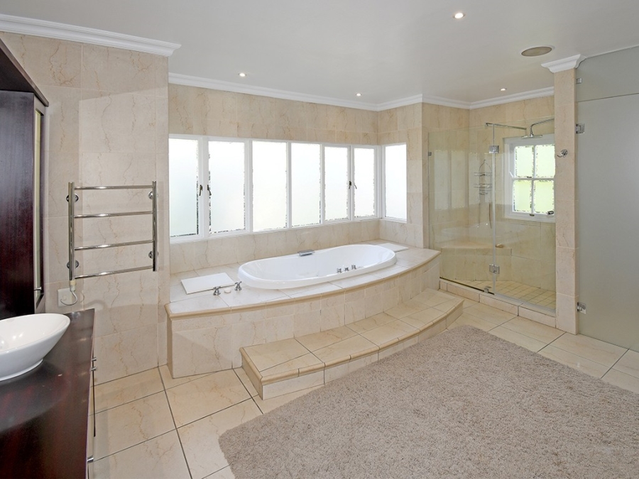 5 Bedroom Property for Sale in Sandhurst Gauteng