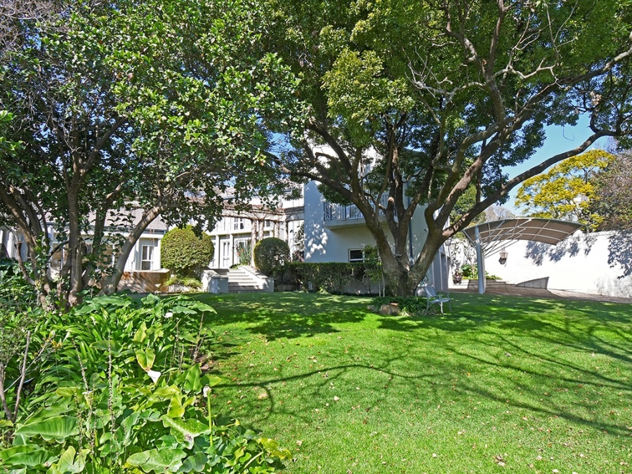 5 Bedroom Property for Sale in Sandhurst Gauteng