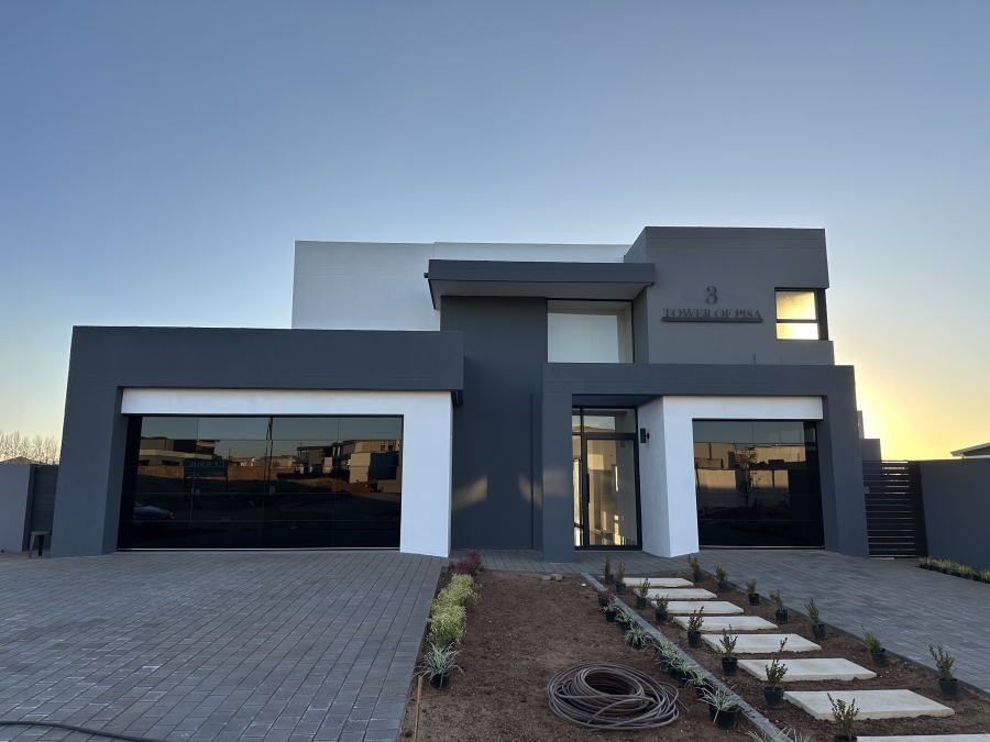 5 Bedroom Property for Sale in Midstream Heights Gauteng