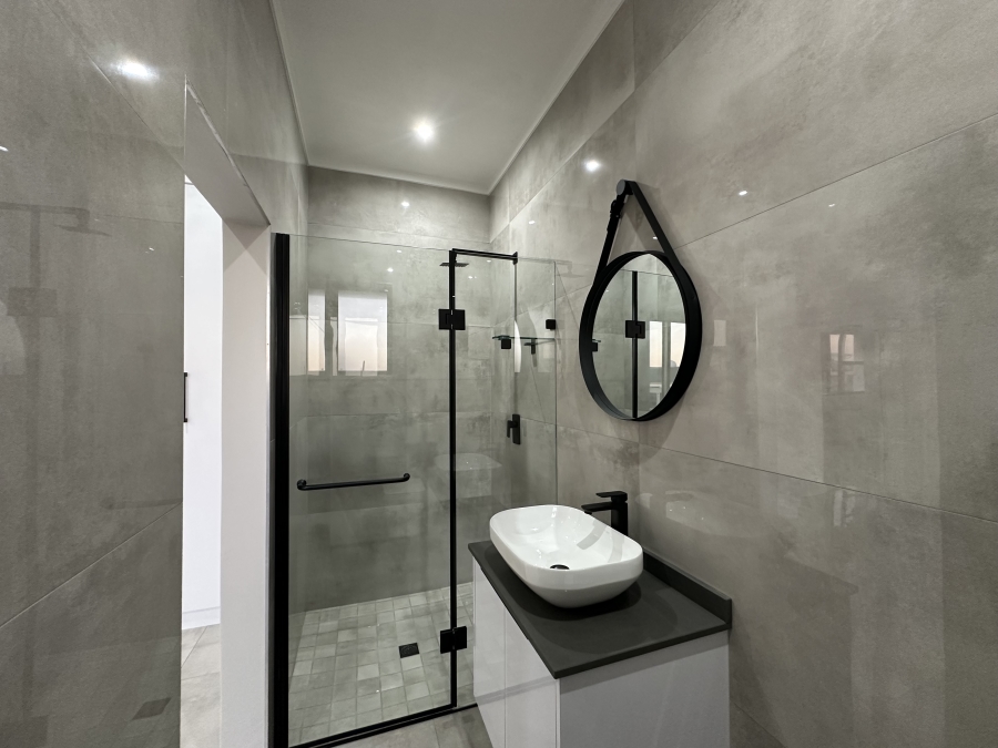 5 Bedroom Property for Sale in Midstream Heights Gauteng
