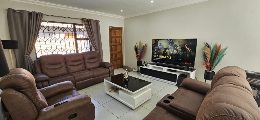 3 Bedroom Property for Sale in New Redruth Gauteng