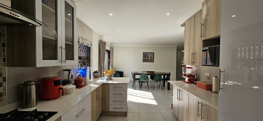 3 Bedroom Property for Sale in New Redruth Gauteng