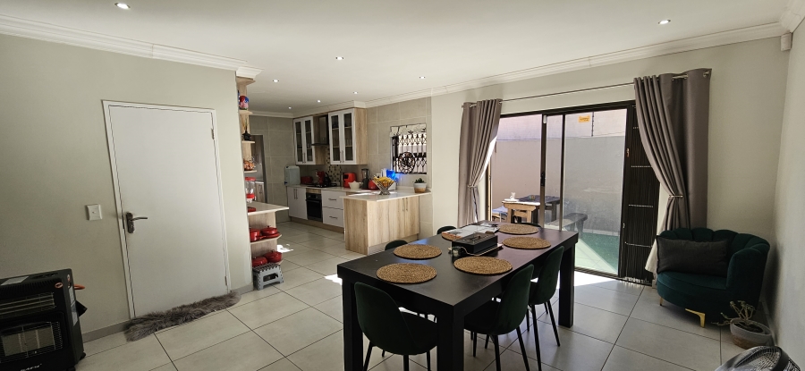 3 Bedroom Property for Sale in New Redruth Gauteng