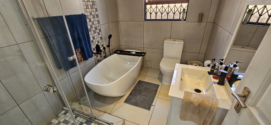 3 Bedroom Property for Sale in New Redruth Gauteng