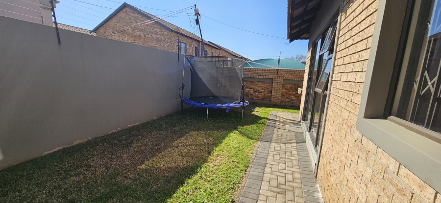 3 Bedroom Property for Sale in New Redruth Gauteng