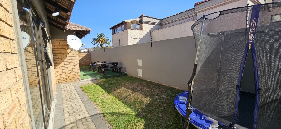 3 Bedroom Property for Sale in New Redruth Gauteng