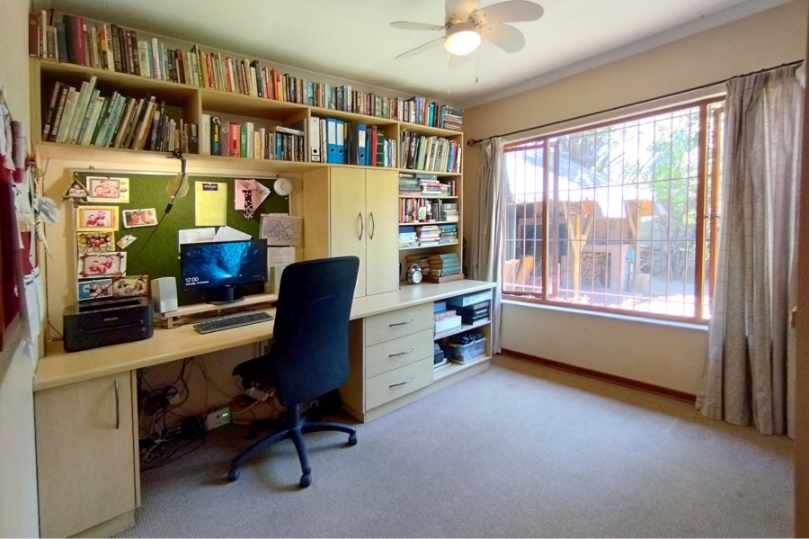 3 Bedroom Property for Sale in Bloubosrand Gauteng
