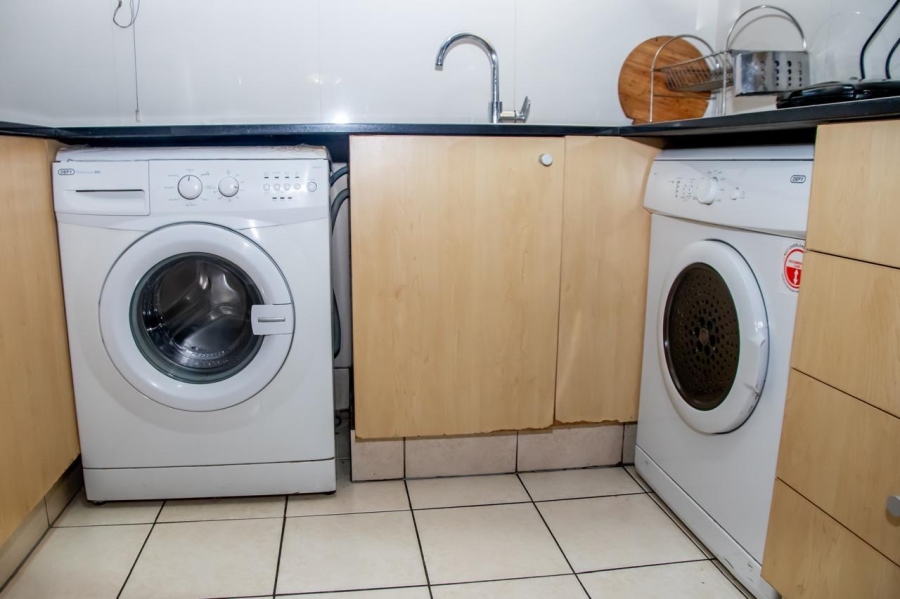 To Let 2 Bedroom Property for Rent in Sandton Central Gauteng