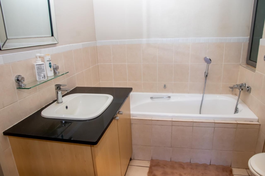 To Let 2 Bedroom Property for Rent in Sandton Central Gauteng