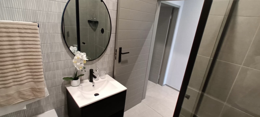 2 Bedroom Property for Sale in Waterkloof Ridge Gauteng