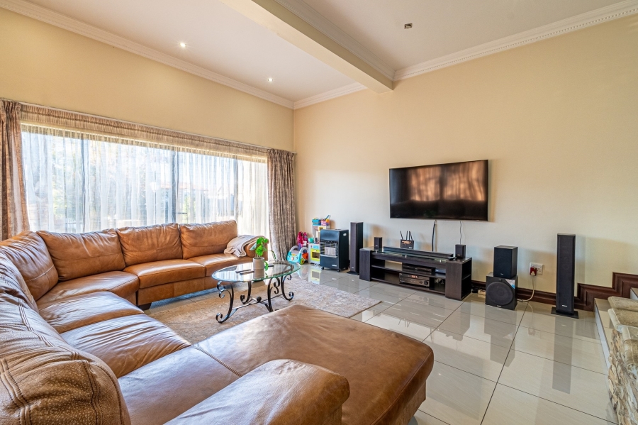 4 Bedroom Property for Sale in Blue Valley Golf Estate Gauteng