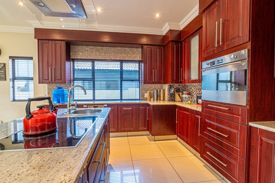 4 Bedroom Property for Sale in Blue Valley Golf Estate Gauteng