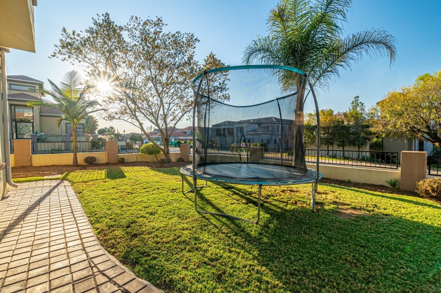 4 Bedroom Property for Sale in Blue Valley Golf Estate Gauteng