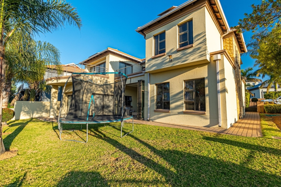4 Bedroom Property for Sale in Blue Valley Golf Estate Gauteng