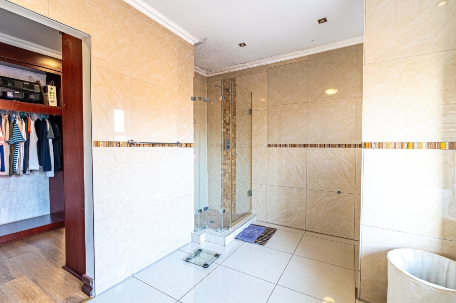 4 Bedroom Property for Sale in Blue Valley Golf Estate Gauteng