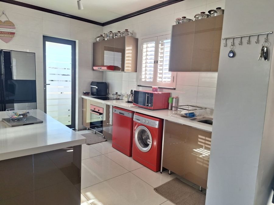 To Let 3 Bedroom Property for Rent in Fourways Gauteng