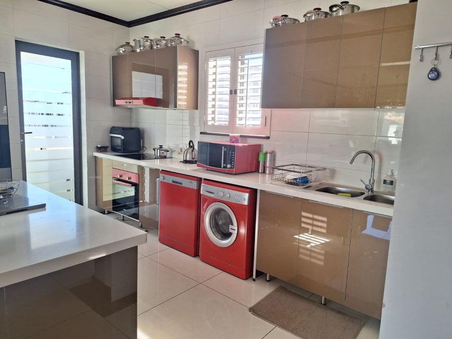 To Let 3 Bedroom Property for Rent in Fourways Gauteng