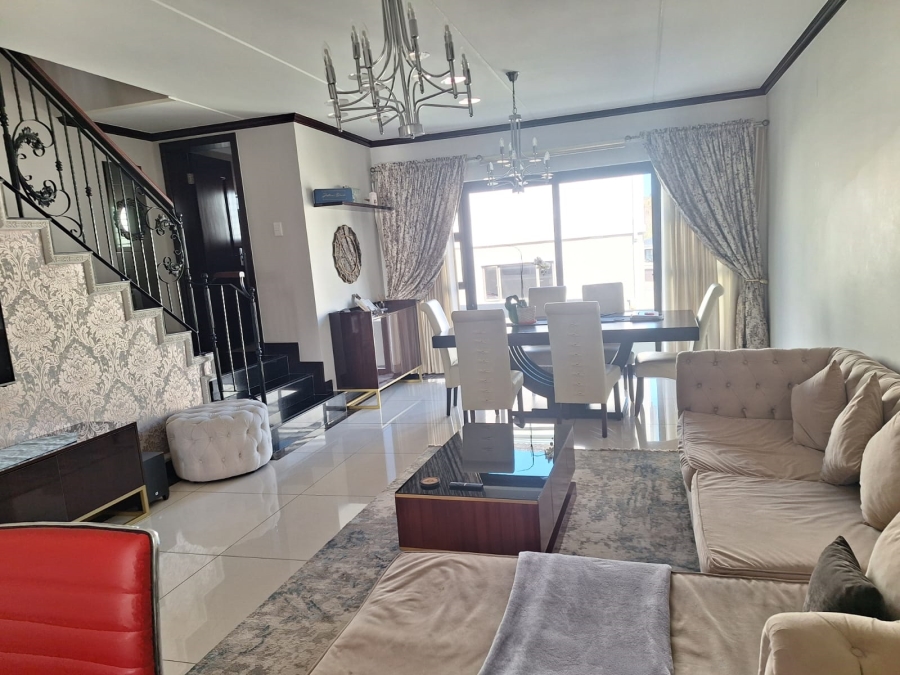 To Let 3 Bedroom Property for Rent in Fourways Gauteng